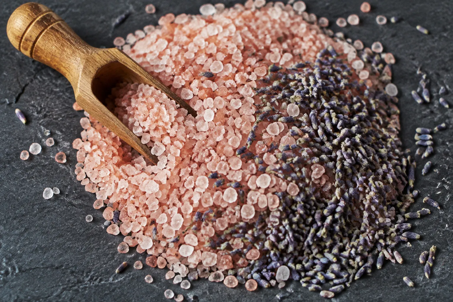 Mineral Bath Salts: Ingredients to Look For Before Buying